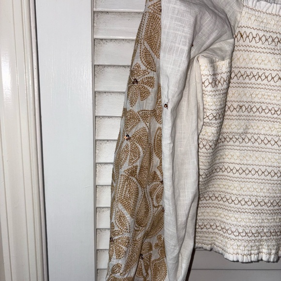 NWT Anthropologie White Embroidered Puff Sleeve Square Neck Top Medium - Picture 5 of 8